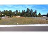 1080 Park Pl - Photo 8