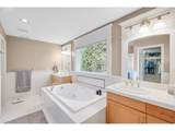 2530 Beacon Hill Dr - Photo 32