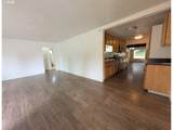 324 Spruce Dr - Photo 5
