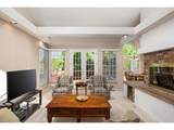 2640 Surrey Ln - Photo 11