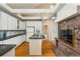 2640 Surrey Ln - Photo 14