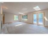 1530 Marine Dr - Photo 18