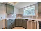 1530 Marine Dr - Photo 25