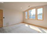 1530 Marine Dr - Photo 33