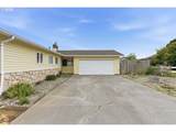 835 12TH St - Photo 3