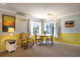 566 Woodland Rd - Photo 10