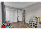 717 20TH St - Photo 19