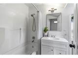 704 Columbia St - Photo 11