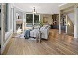 1048 Eloise Ln - Photo 8