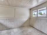 7626 Carlton St - Photo 19