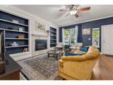 1027 Hancock St - Photo 10