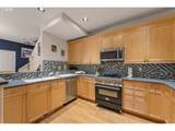 1027 Hancock St - Photo 12