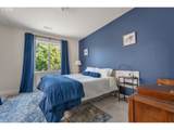 1027 Hancock St - Photo 32