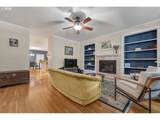 1027 Hancock St - Photo 6