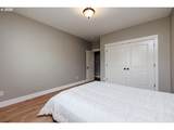 1586 Meridian Dr - Photo 21