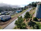  Ne Sea Star Drive - Photo 7