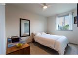 6822 Greenwich Ave - Photo 17