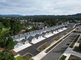 1437 37TH St - Photo 3