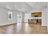 3238 23rd Ave - Photo 3