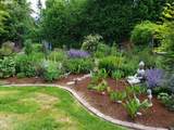379 18 Collins Rd - Photo 8