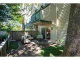 2825 Upshur St - Photo 30