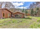 725 Rogue River Hwy - Photo 6
