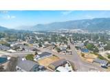 411 Clark St - Photo 10