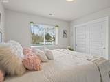 277 7TH St - Photo 29