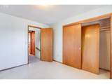 1004 Maple St - Photo 16
