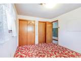 1004 Maple St - Photo 20