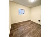 1142 Clatsop St - Photo 23