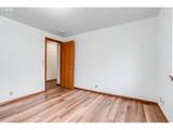 906 121ST Ave - Photo 20