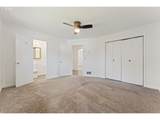 2230 Oak St - Photo 18