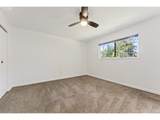 2230 Oak St - Photo 22
