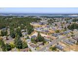 2230 Oak St - Photo 43