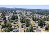 2230 Oak St - Photo 45