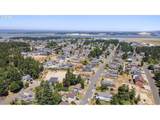 2230 Oak St - Photo 47