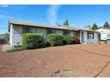 825 Maple Dr - Photo 3