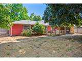 880 Hughes St - Photo 40