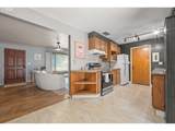 880 Hughes St - Photo 8