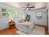 880 Hughes St - Photo 9