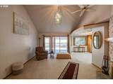 2890 Angelica Dr - Photo 18