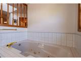 2890 Angelica Dr - Photo 22