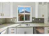 698 Hertel St - Photo 18