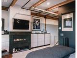 725 Flanders St - Photo 32