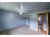 905 Ash St - Photo 32