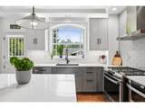 1638 Upland Dr - Photo 10