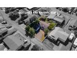 875 York St - Photo 3