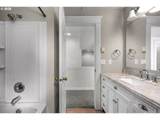 2372 Glisan St - Photo 31