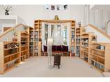 9212 Mckenna Dr - Photo 9